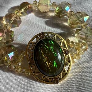 Elegant Gold and Green Women's Bracelet